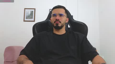 Snapshot of alejandroo_7 chatting on 11/12/25, 06:19 alejandroo_7 online show from 11/12/25, 06:19