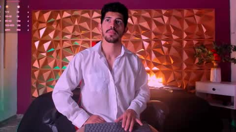 Alejo  online show from 02/25/25, 07:58