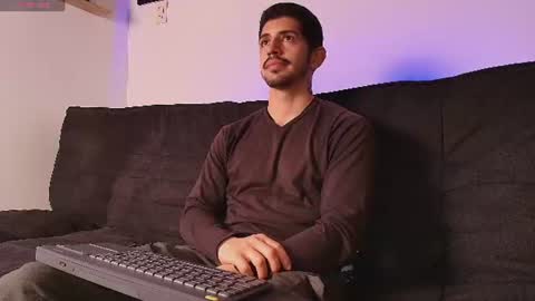 Alejo  online show from 06/09/26, 07:58