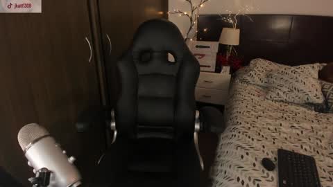 Alejandra online show from 12/24/24, 04:40