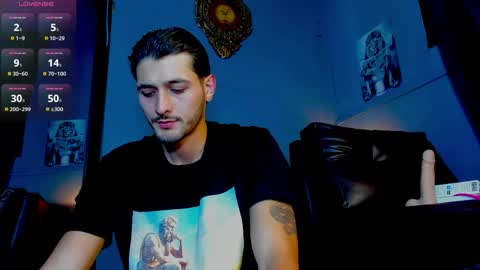 alejo_323__ online show from 04/22/26, 02:58