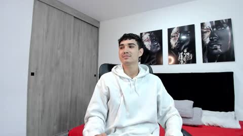 alejo_gray1 online show from 02/06/26, 12:30