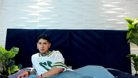 Snapshot of alejo_grey_ chatting on 04/07/26, 03:40 Alejo Gray online show from 04/07/26, 03:40