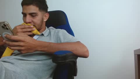 David online show from 02/16/25, 01:03