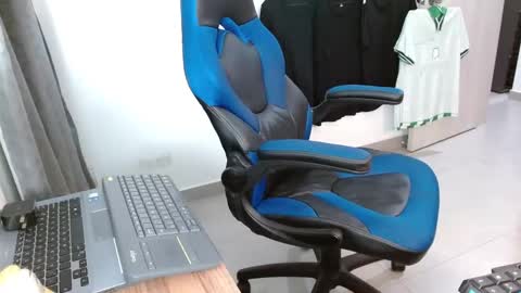 David online show from 10/18/25, 02:25