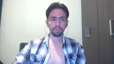 alejo_shy online show from 12/12/24, 11:47