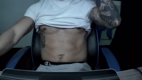 alejoduarte16 online show from 12/04/25, 06:49