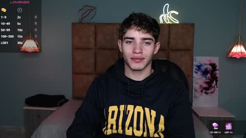 Snapshot of alejootwink chatting on 12/03/24, 05:55 ALejoo Saenz online show from 12/03/24, 05:55