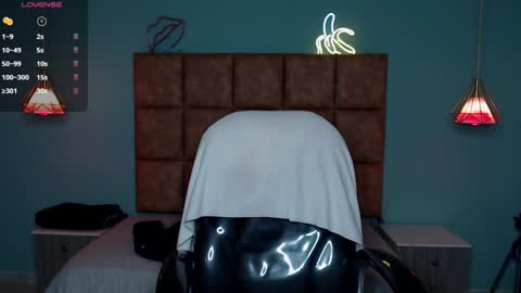 Snapshot of alejootwink chatting on 12/04/24, 12:08 ALejoo Saenz online show from 12/04/24, 12:08