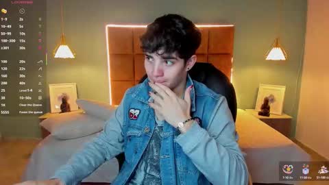 Snapshot of alejootwink chatting on 10/07/25, 02:53 ALejoo Saenz online show from 10/07/25, 02:53