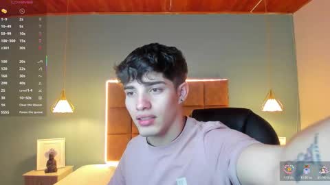 Snapshot of alejootwink chatting on 10/24/25, 12:52 ALejoo Saenz online show from 10/24/25, 12:52