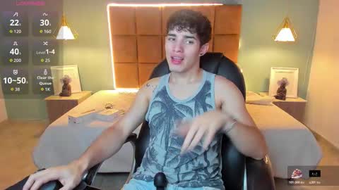 Snapshot of alejootwink chatting on 11/11/25, 02:44 ALejoo Saenz online show from 11/11/25, 02:44