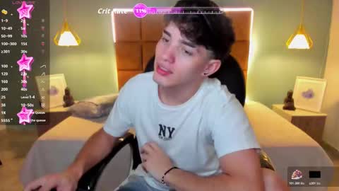 Snapshot of alejootwink chatting on 12/20/25, 01:12 ALejoo Saenz online show from 12/20/25, 01:12