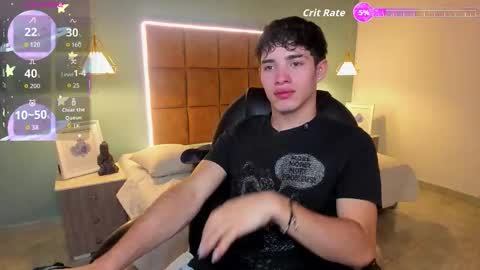 Snapshot of alejootwink chatting on 01/07/26, 01:41 ALejoo Saenz online show from 01/07/26, 01:41