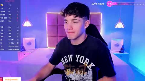 Snapshot of alejootwink chatting on 02/17/26, 01:13 ALejoo Saenz online show from 02/17/26, 01:13