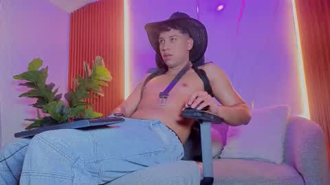 Snapshot of alejostonevg chatting on 02/06/26, 07:28 Alejo online show from 02/06/26, 07:28