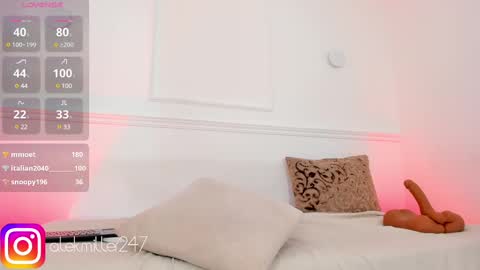 Snapshot of aleksandra_miller chatting on 02/27/25, 03:26 Aleksandra online show from 02/27/25, 03:26