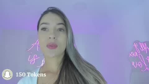 Snapshot of aleksandra_miller chatting on 09/22/25, 12:18 Aleksandra online show from 09/22/25, 12:18