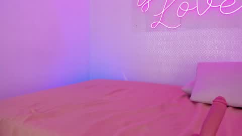 Aleksandra  online show from 04/23/26, 09:06