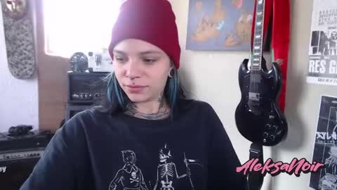 Snapshot of aleksanoir chatting on 02/03/25, 04:41 AleksaNoir online show from 02/03/25, 04:41