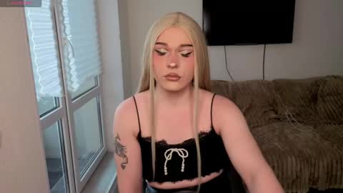 Snapshot of alena_dubai chatting on 04/27/26, 02:26 ALENA INDEPENDENT MODEL online show from 04/27/26, 02:26