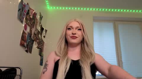 Snapshot of alena_dubai chatting on 05/28/26, 06:10 ALENA INDEPENDENT MODEL online show from 05/28/26, 06:10