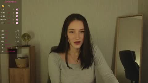 Snapshot of alena_navi chatting on 04/27/26, 06:06 Alena online show from 04/27/26, 06:06