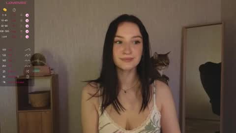 Snapshot of alena_navi chatting on 05/30/26, 02:36 Alena online show from 05/30/26, 02:36