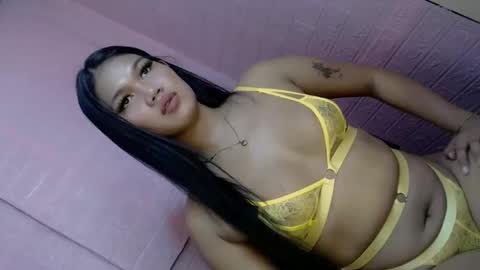 Snapshot of alena_sanggre69 chatting on 12/22/24, 05:42 Kimmygirl online show from 12/22/24, 05:42