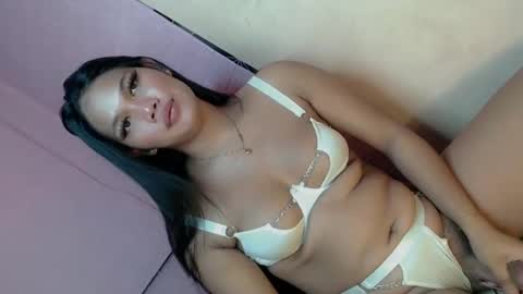 Snapshot of alena_sanggre69 chatting on 01/10/25, 07:32 Kimmygirl online show from 01/10/25, 07:32