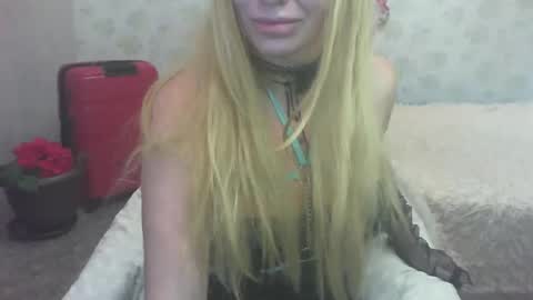 Snapshot of alenablack chatting on 12/03/24, 11:02 Luly online show from 12/03/24, 11:02