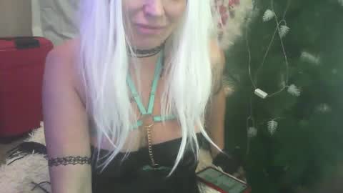 Snapshot of alenablack chatting on 12/07/24, 12:30 Luly online show from 12/07/24, 12:30