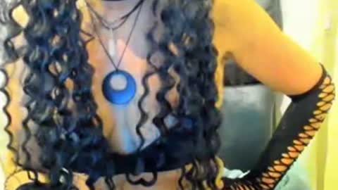 Snapshot of alenablack chatting on 06/12/26, 01:37 Luly online show from 06/12/26, 01:37