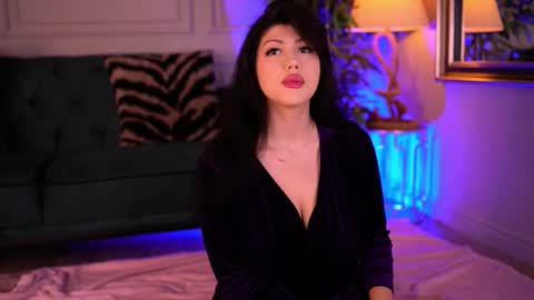 Snapshot of alenacapricious chatting on 11/06/25, 06:09 alenacapricious online show from 11/06/25, 06:09