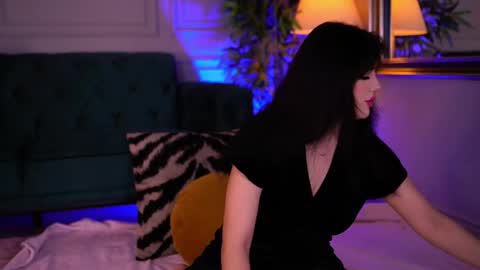 Snapshot of alenacapricious chatting on 11/14/25, 06:06 alenacapricious online show from 11/14/25, 06:06