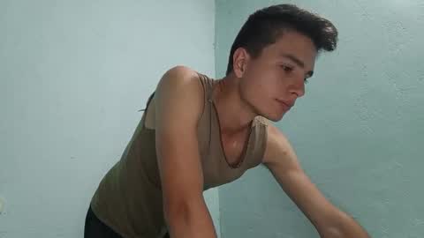 Snapshot of aleo_011 chatting on 12/18/24, 02:21 Alejandro online show from 12/18/24, 02:21