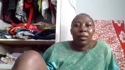 Noreen Kennth and Emilly online show from 10/31/25, 07:20