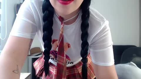Aleska online show from 10/22/25, 02:17