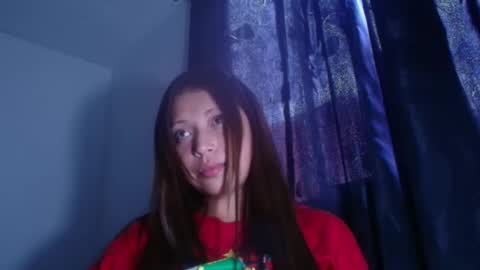 Snapshot of aleska_dollx chatting on 12/19/24, 09:28 QUEEN OFF MILk IM BACK 15 NOV online show from 12/19/24, 09:28
