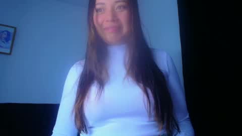 Snapshot of aleska_dollx chatting on 03/01/25, 02:48 QUEEN OFF MILk IM BACK 15 NOV online show from 03/01/25, 02:48