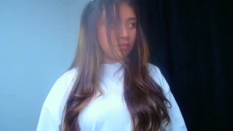 Snapshot of aleska_dollx chatting on 03/04/25, 11:32 QUEEN OFF MILk IM BACK 15 NOV online show from 03/04/25, 11:32