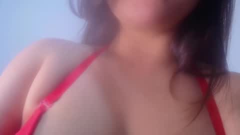 Snapshot of aleska_dollx chatting on 09/22/25, 10:45 QUEEN OFF MILk IM BACK 15 NOV online show from 09/22/25, 10:45