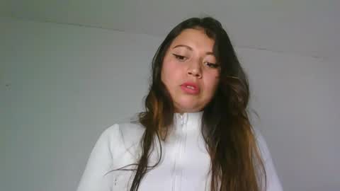Snapshot of aleska_dollx chatting on 10/04/25, 04:05 QUEEN OFF MILk IM BACK 15 NOV online show from 10/04/25, 04:05