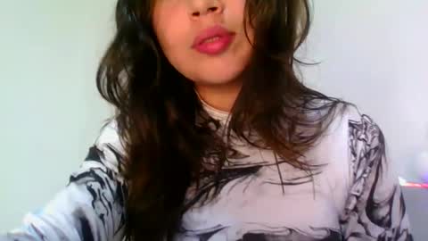 QUEEN OFF MILk  IM BACK  15 NOV online show from 01/05/26, 07:39