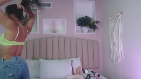 Aleska 3 online show from 01/13/26, 04:12