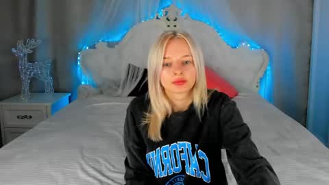 Snapshot of alessakiss chatting on 05/04/26, 02:07 alessakiss online show from 05/04/26, 02:07