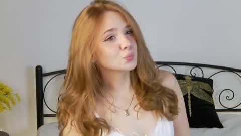 alessamay online show from 04/15/26, 08:20