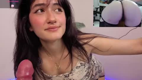 Snapshot of alessandralb chatting on 05/15/26, 12:06 Alessandra Leblanc online show from 05/15/26, 12:06