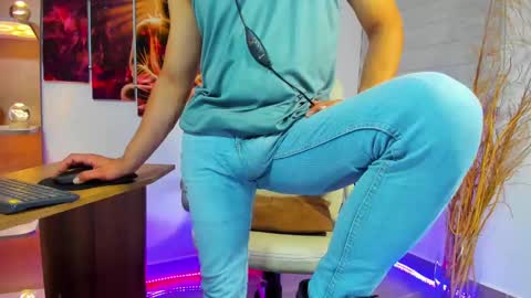 ALESSANDRO  WYE online show from 01/08/25, 08:27