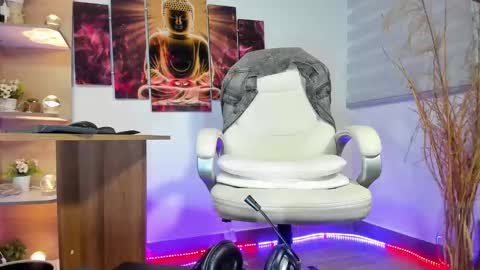 ALESSANDRO  WYE online show from 02/03/25, 10:54